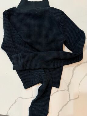 aerie Black Women’s turtleneck